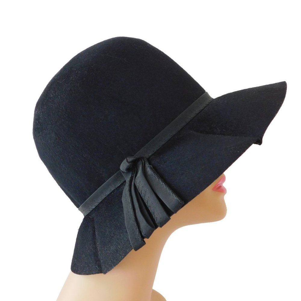 Neumann Endler Luxor Cloche Hat Black Wool Wide Brim Vintage 1960s Made In USA